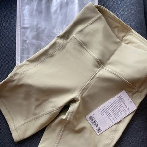 LULULEMON | Ribbed Contoured High-Rise Short 8"